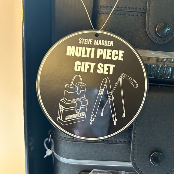 NEW Steve Madden Vanity 4pc Crossbody Black Gift Set - Picture 9 of 11